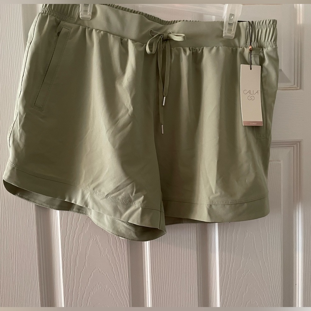 Calia sage journey woven 5” shorts - new with tags